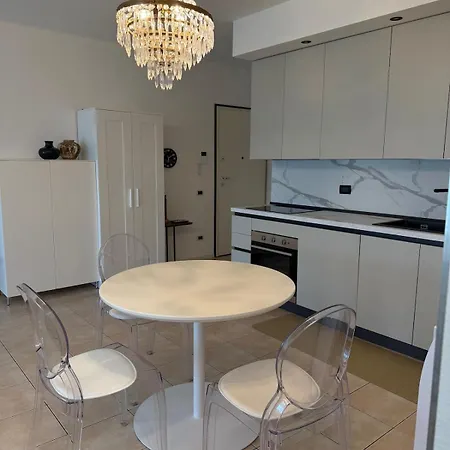 Casa Del Viaggiatore Con Parcheggio *